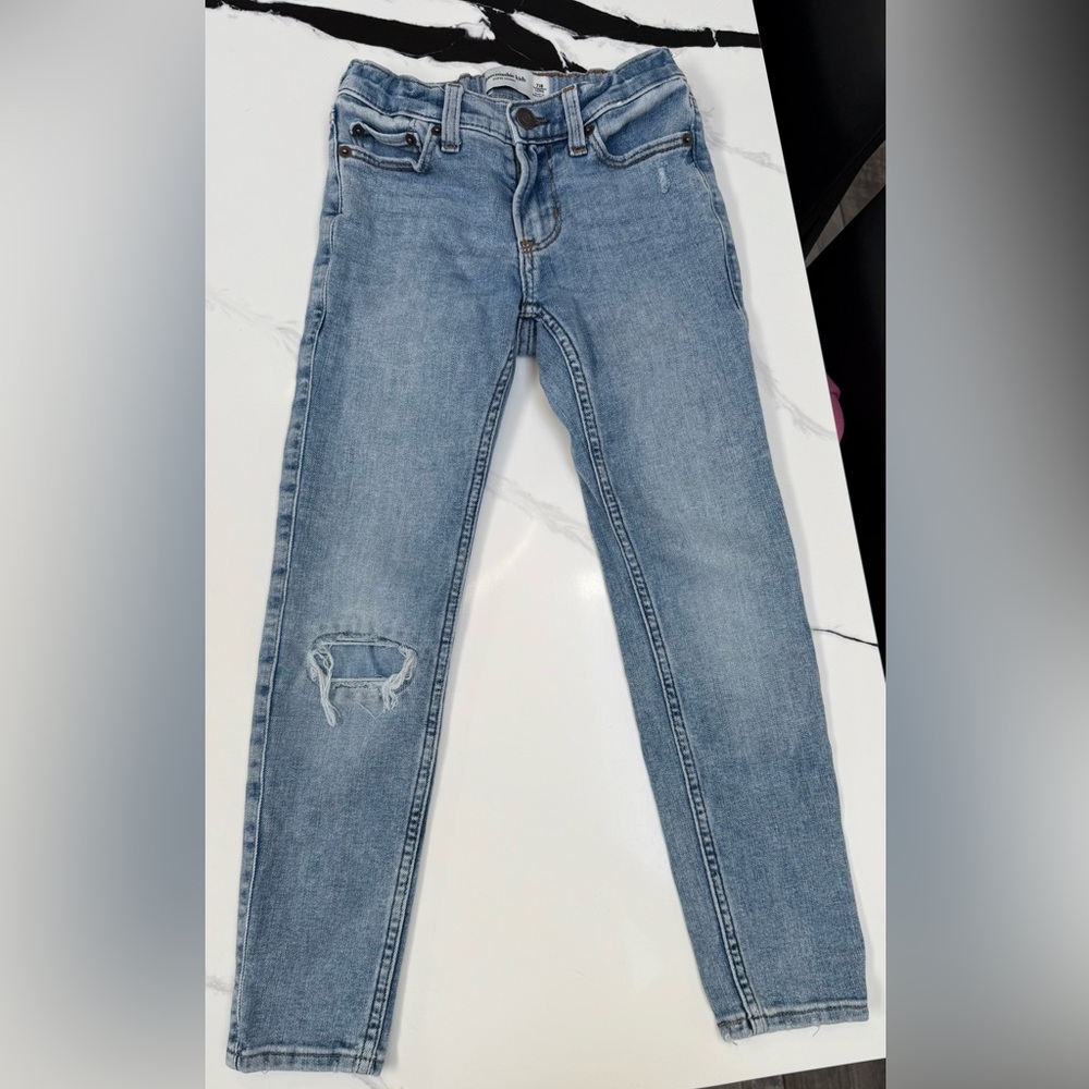 Abercrombie Kids Light Blue Distressed Skinny Jeans